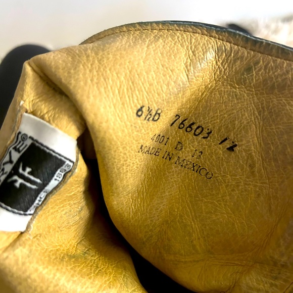 Frye moto boots! ✌️ - Picture 5 of 5